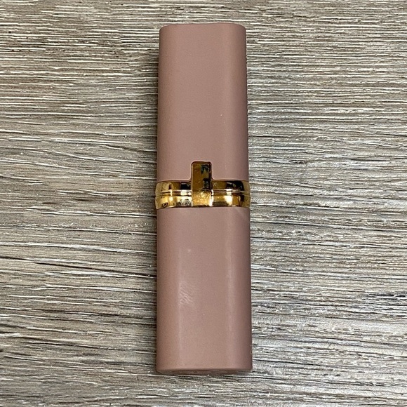 LOréal Colour Riche Lipstick 983 Utmost Taupe - Picture 2 of 2